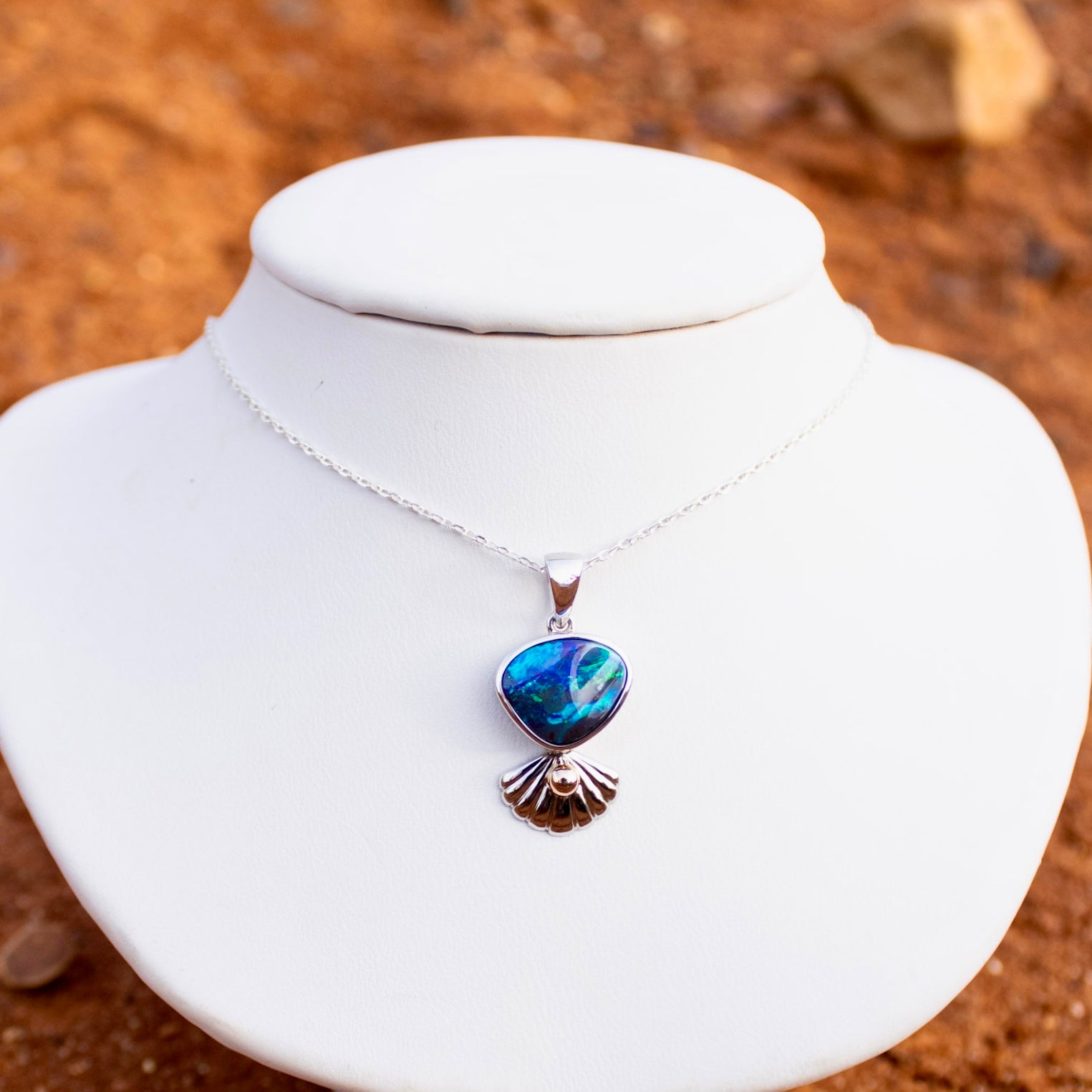 Moonlight Pearl Oasis 18K Gold Pendant