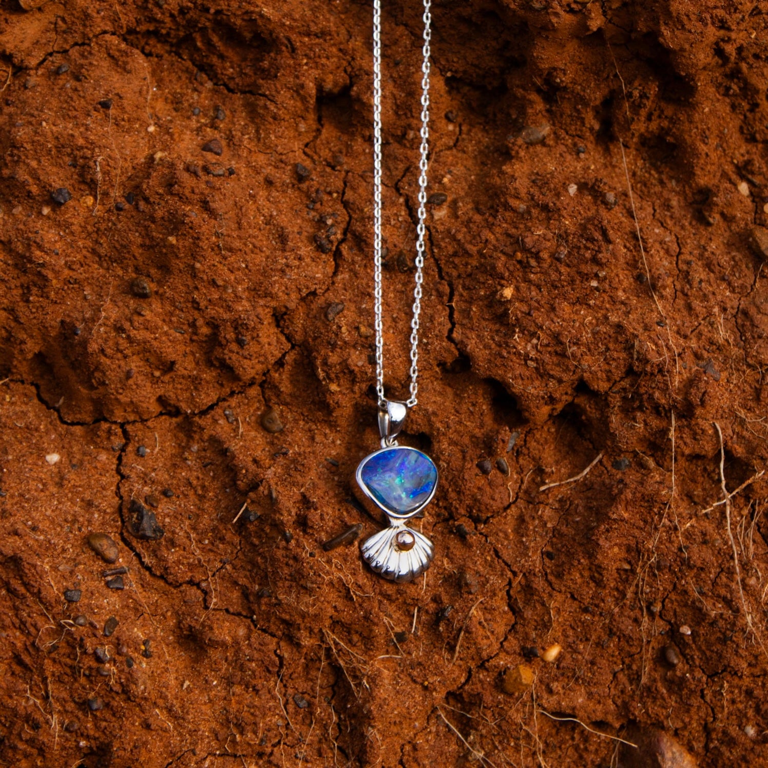 Moonlight Pearl Oasis 18K Gold Pendant