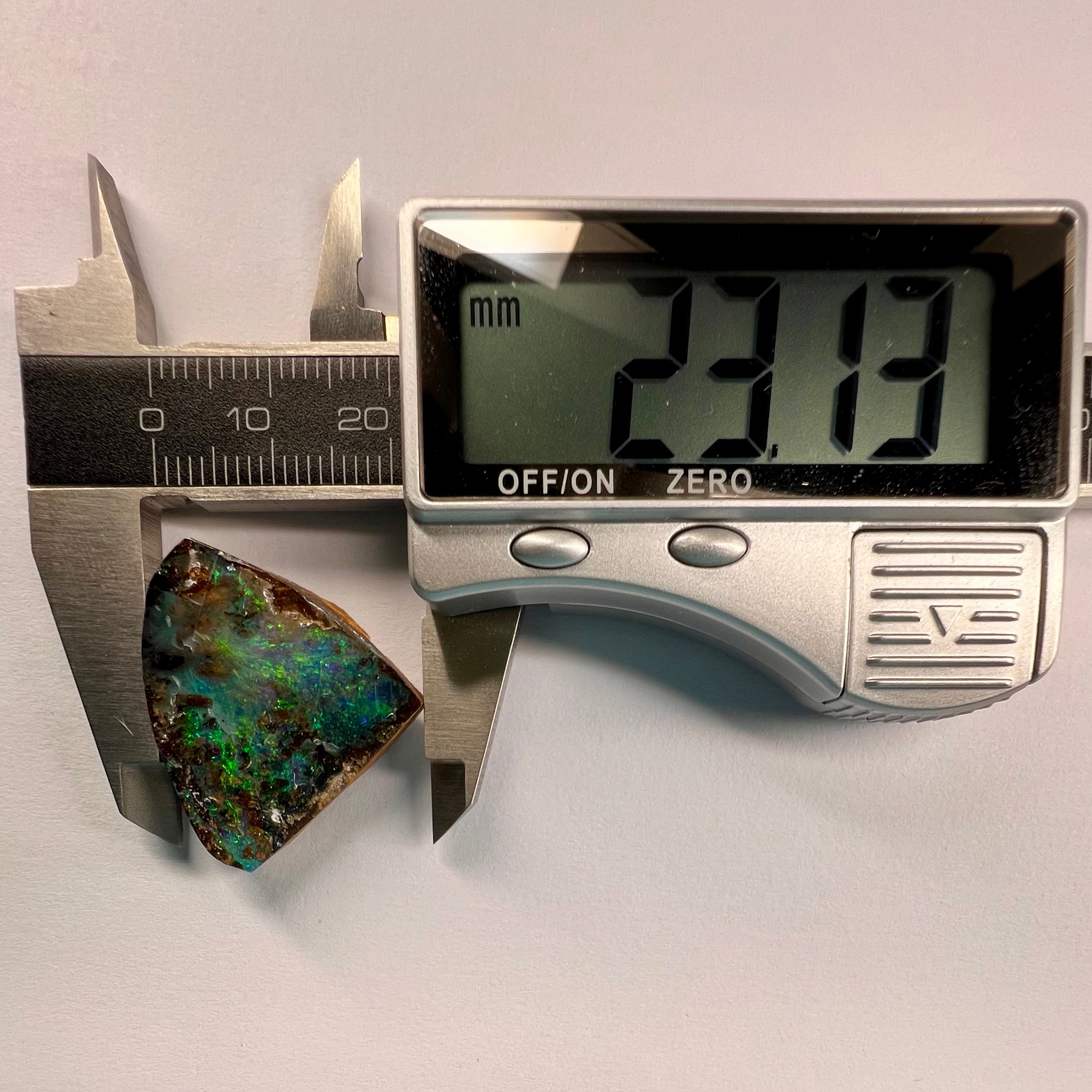 AUSTRALIAN BOULDER OPAL 23.20 CT SPECIMEN